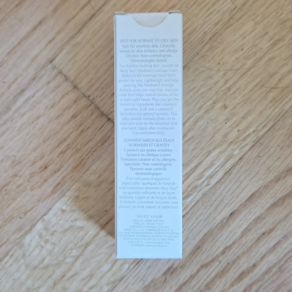 Mary Kay Full Coverage Foundation Beige 305 - Gray Cap # 355500 NIB